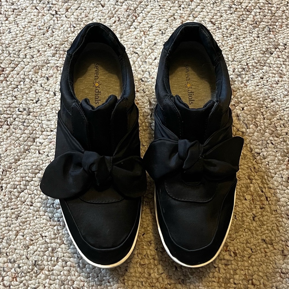 EUC Platform Black Sneaker